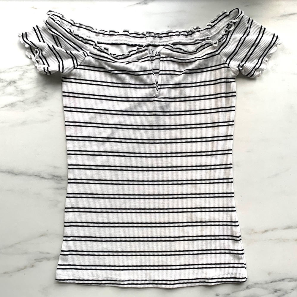 Striped Ruffle Tee - Picture 3 of 5